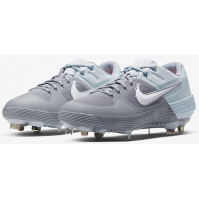 nike baseball cleats amazon
