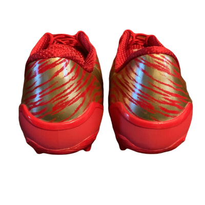 Under Armour SPOTLIGHT... 2