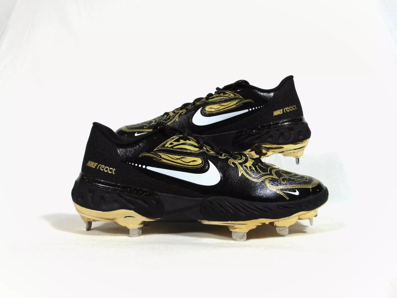 Nike Alpha Huarache Elite 3 Low PRM... Nike Alpha Huarache Elite 3 Low PRM...